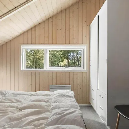 M397-vaeggerlose-stolt-henriksvej-111 * Bøtø By